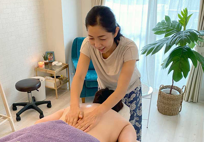 lomilomi massage